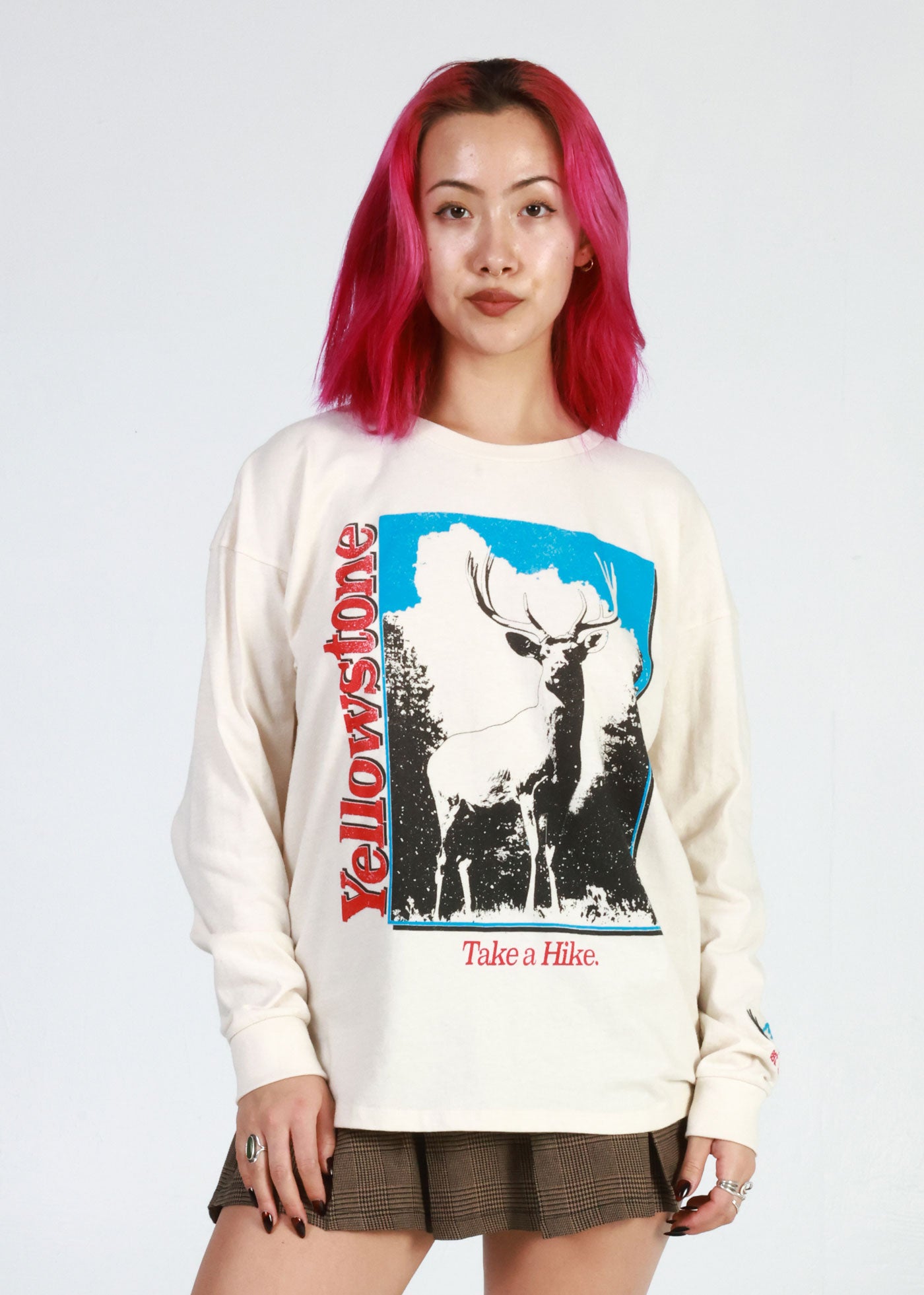 Yellowstone Hike Off White Long Sleeve Crewneck Tee
