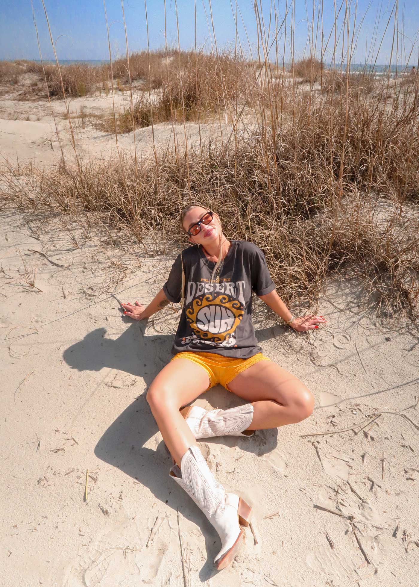 Follow the Desert Sun Black Boyfriend Tee